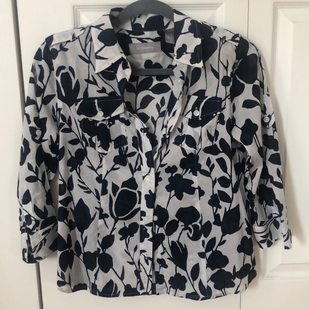 Button down floral light weight top